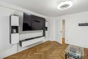 Exklusive Gartenwohnung mit Charme - ruhig gelegen im denkmalgeschützten Haus – Die vollständige Adresse der Immobilie erhältst du vom Anbieter., 81737 Altperlach, München – Vorschaubild 2
