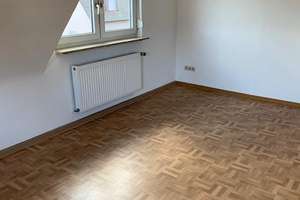 HN-Süd: Schöne 3 Zi.-DG-Whg. im 2. OG, ohne Balkon !