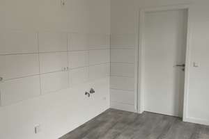 Helle 2-Zimmer Wohnung im 2. OG in Leverkusen-Opladen, Altbau-kernsaniert