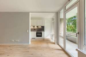 Waldblick-Loggia & Tiefgarage: Perfekt geschnittene 43 m² Oase mit Aufzug – Hubertusweg 13, 41466 Reuschenberg, Neuss – Vorschaubild 12