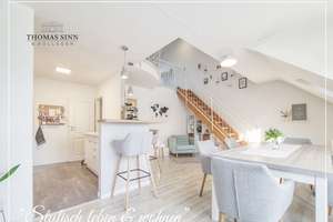 "Schöner wohnen" in dieser lichtdurchfluteten 2,5/3 Zimmer DG-Maisonettewohnung in ruhiger Wohnlage!