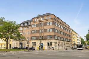 Kölns kleinstes Penthouse: Premium Mini-Apartment 50m von der Uni Köln