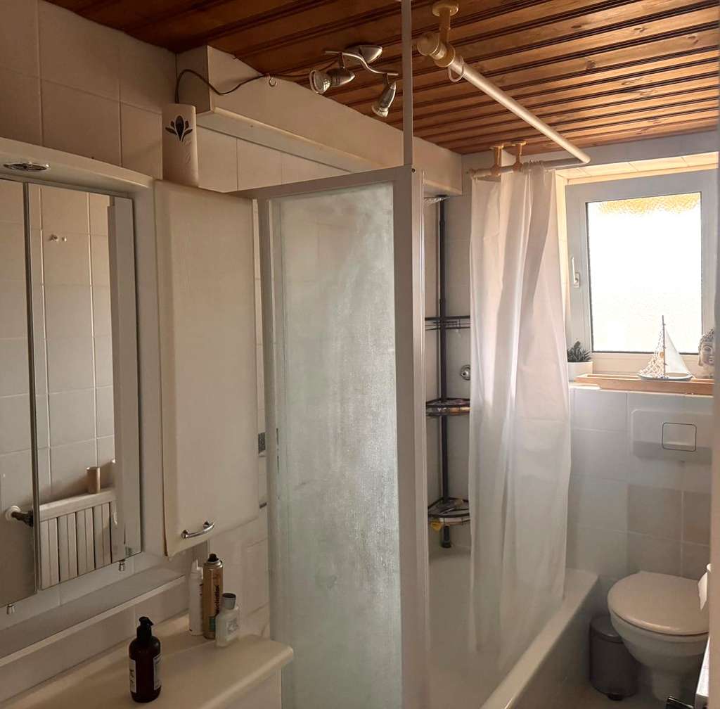 Immobilie in München - Parkstadt / Bogenhausen:  Top gepflegte 2 -Zimmer Wohnung mit Loggia und Garage - Bild 3
