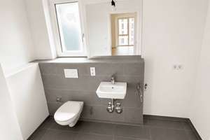 Jetzt verfügbar | 3-Zimmer-Wohnung (Typ 27 groß) mit Balkon, Gäste-WC und eigenem Keller – Raderberggürtel 50, 50968 Marienburg, Köln – Vorschaubild 7