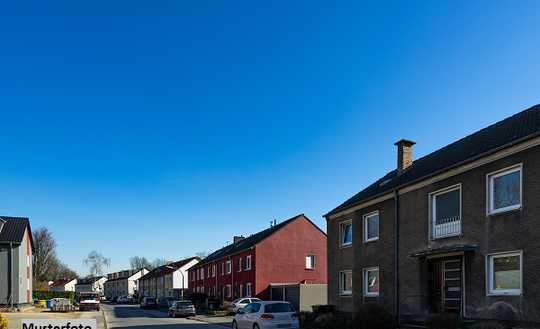 Einfamilien-Reihenendhaus, Garten und Garage
