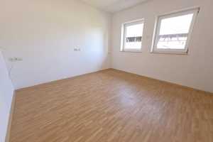 Attraktives Einfamilienhaus mit Kachelofen, Einbauküche, Carport und pflegeleicht gestalteten Garten – Main-Spessart (Kreis) – Vorschaubild 11