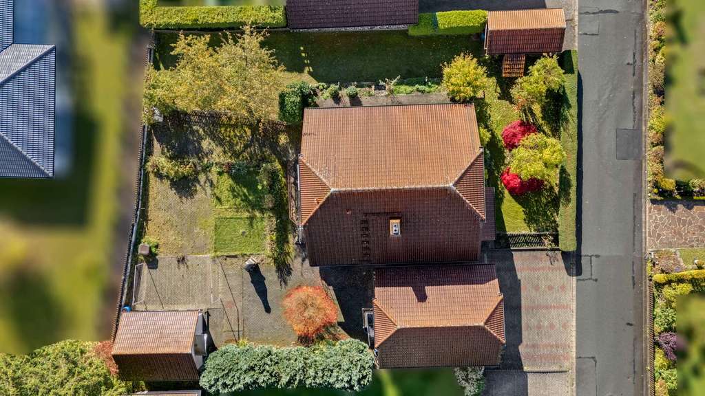 Immobilie in Rugendorf - Ruhige Lage! Gepflegtes Einfamilienhaus mit großer Südwest-Terrasse und tollem Garten - Bild 3