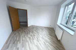 Schicke 4-Raumwohnung am Burgsee mit Einbauküche, 2 Bädern, Balkon und Tiefgaragenstellplatz...!!! – Mecklenburgstr. 101, 19053 Feldstadt, Schwerin – Vorschaubild 12