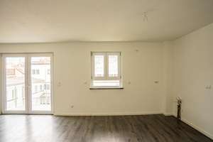 Großzügige 3-Zimmer-Erdgeschosswohnung mit Balkon und Gartennutzung im KfW-70-Haus