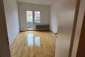 Helle 2-Zimmer Wohnung mit Balkon in München Maxvorstadt