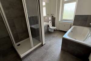 2. OG / Laminat /  Wanne+Dusche+Fenster /  zwei Balkon u.v.m. – Jahnstraße 57, 9126 Lutherviertel, Chemnitz – Vorschaubild 1