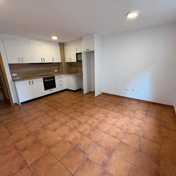 HAUS MIT 3 SCHLAFZIMMER, TERRASSE UND GARAGE