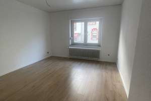 +++ Komplett sanierte 3 Zimmer Whg. mit Tageslichtbad & Gartenmitbenutzung +++ – Kuller Straße 110, 42651 Solingen-Mitte, Solingen – Vorschaubild 1