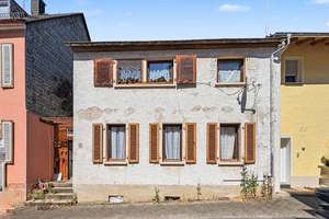 PROVISIONSFREI FÜR KÄUFER: Einfamilienhaus mit Garten und viel Potenzial in Idar-Oberstein – Die vollständige Adresse der Immobilie erhältst du vom Anbieter., 55743 Idar-Oberstein – Vorschaubild 2