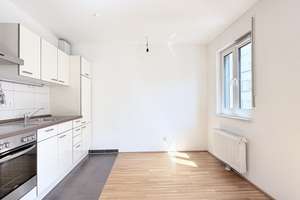 Attraktiv geschnittene 2-Zimmer-Wohnung mit Balkon und EBK - sofort verfügbar! – Anna-Beyer-Straße 19, 60435 Nordend-West, Frankfurt am Main – Vorschaubild 2