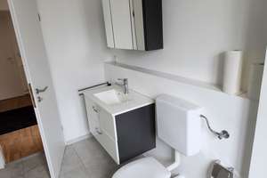 Top gelegene helle 2-Zimmer-Wohnung mit Einbauküche und wunderschönem Ausblick  – Schilllerstraße 15, 85055 Nordost, Ingolstadt – Vorschaubild 6