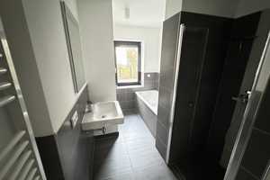 Moderne 2-Raum-Maisonette-Wohnung  - Balkon - Fußbodenheizung - Parkett - – Braunschweiger Str. 13, 39112 Magdeburg – Vorschaubild 2