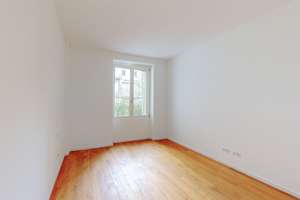 Elegante 2-Zimmer-Wohnung mit Balkon in der Weststadt! – Moningerstraße 11a, 76135 Weststadt, Karlsruhe – Vorschaubild 3
