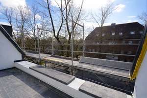 Exklusive Maisonettewohnung im Dachgeschoss mit Spitzboden  und Loggia – Schloßgarten 71, 22043 Marienthal, Hamburg – Vorschaubild 4