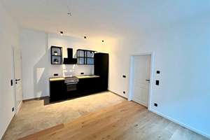 Kernsanierung! Hochwertige 2,5-Zi.-Wohnung mit Terrasse und EBK in absolut ruhiger Lage! – 90459 Gugelstraße, Nürnberg – Vorschaubild 3