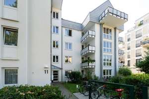 WOW *Paul & Partner* EXKLUSIVE EIGENTUMSWOHNUNG IN BEGEHRTER LAGE VON BERLIN-PANKOW! – Die vollständige Adresse der Immobilie erhältst du vom Anbieter., 13156 Niederschönhausen, Berlin – Vorschaubild 11