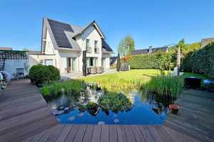 Freistehendes Einfamilienhaus mit Einliegerwohnung und Gartenidylle – Ennepe-Ruhr-Kreis – Vorschaubild 1