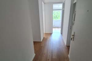 Erstbezug nach hochwertiger Kernsanierung – stilvolle 3,5-Zimmer-Wohnung mit Südbalkon – Karl-Schwartz-Straße 6, 44225 Hombruch (Ortsteil), Dortmund – Vorschaubild 3
