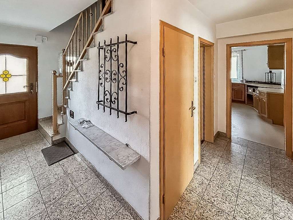 Immobilie in Dürrwangen - Traumhaus für Familien und Tierliebhaber – Großzügiges Ein- bzw. Zweifamilienhaus in Dürrwangen - Bild 3