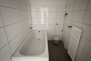 *Top renovierte Single-Wohnung in zentraler Wohnlage* Trendviertel* Schinkelstraße – Schinkelstraße 77, 40211 Pempelfort, Düsseldorf – Vorschaubild 3