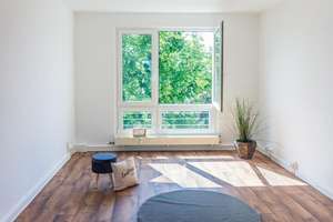 3-Raum-Wohnung nahe Stadtpark mit Einbauküche – Katharinenstr. 24, 9120 Kapellenberg, Chemnitz – Vorschaubild 1