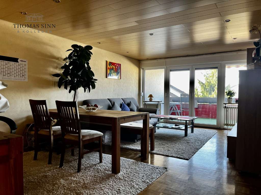 Immobilie in Neuenstadt am Kocher - Renovierungsbedürftige 3,5-Zimmer-Wohnung im 1.OG eines gepflegten Mehrfamilienhauses mit Garage - Bild 4