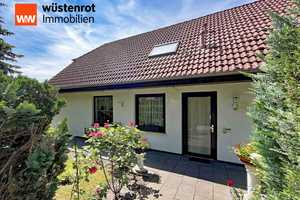 FÜR EINE ODER ZWEI FAMILIEN MIT EINBAUKÜCHEN + KAMINOFEN + DACHTERRASSE+ GARAGE + DOPPELCARPORT – Güstrow (Kreis) – Vorschaubild 4