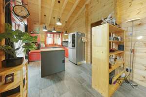 Exklusiver Holz-Bungalow in Mehlmeisel. Ruhiges Wohnen. Modern und gemütlich. – Die vollständige Adresse der Immobilie erhältst du vom Anbieter., 95694 Mehlmeisel – Vorschaubild 3