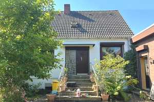 Volksbank Immobilien:
Ein einzigartiges Einfamilienhaus im Schierholzgebiet! – Bremerhaven – Vorschaubild 1