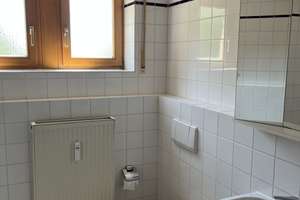 Lichtdurchflutete 2-Zimmer-Wohnung mit Balkon in Regensburg Steinweg – ideal für Singles und Paare! – Bayerwaldstr. 49, 93059 Steinweg-Pfaffenstein, Regensburg – Vorschaubild 5