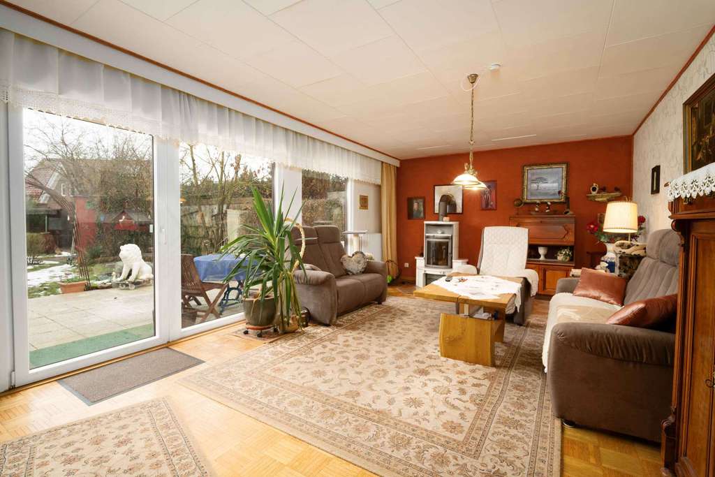 Immobilie in Wienhausen - Bungalow auf großem Grundstück - Bild 2