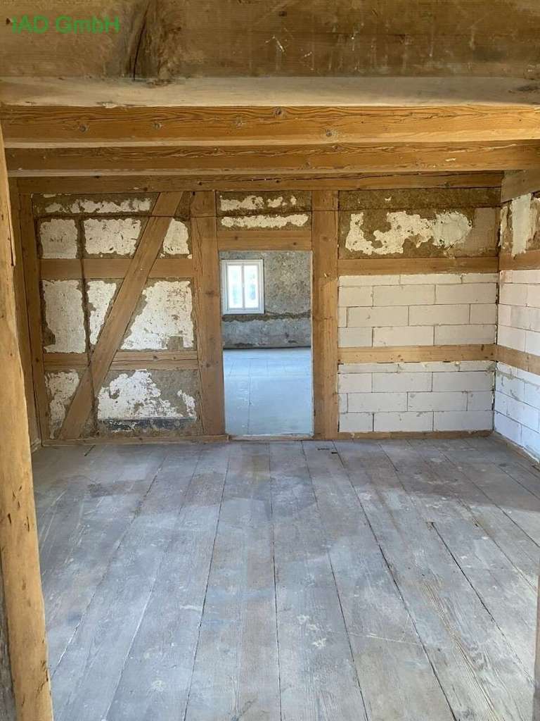 Immobilie in Seifhennersdorf - Ein Fachwerkhaus mit Ausbaupotenzial ( Mehrgenerationenhaus ) - Bild 2