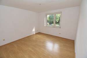 Erschwingliche 2-Zimmer-Wohnung mit Balkon und Garage in Erlangen-Bruck – 91052 Anger, Erlangen – Vorschaubild 4