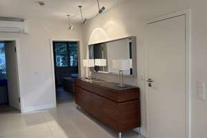 Luxuriöse möbelierte 3‑Zimmer Wohnung mit Rheinblick in Düsseldorf-Oberkassel – Die vollständige Adresse der Immobilie erhältst du vom Anbieter., 40547 Oberkassel, Düsseldorf – Vorschaubild 5