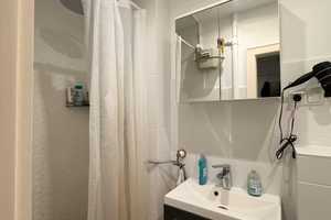 Freundliche 1,5-Zimmer-Wohnung mit Einbauküche in Hannover – Hamburger Allee 40, 30161 Hannover – Vorschaubild 12