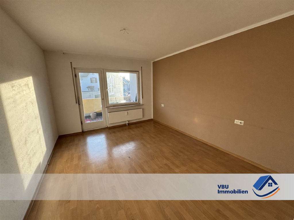Immobilie in Lauffen am Neckar - VBU Immobilien - Aus Alt mach Neu: Charmante Wohnung mit Potenzial - Bild 0