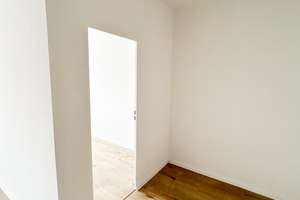 Paare aufgepasst! Lichtdurchflutete 3-Zimmer-Wohnung mit Einbauküche und Balkon! – Wolgograder Allee 58, 9123 Hutholz, Chemnitz – Vorschaubild 15