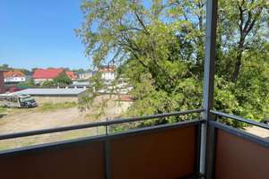Frisch sanierte 4-Raum-Wohnung mit Balkon!