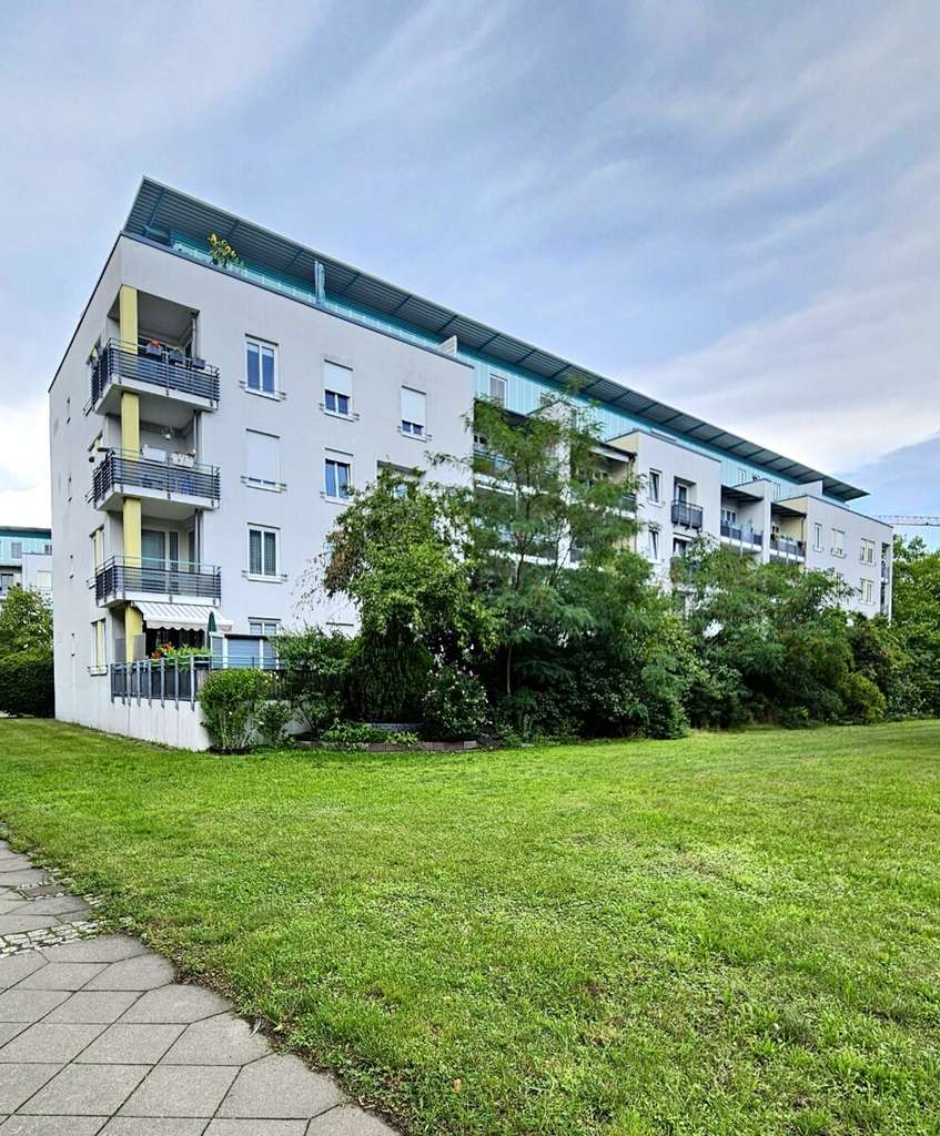 Immobilie in Schönefeld - Hauptstadtmakler-Gepflegte Wohnung mit KFZ-Stellplatz-vermietet - Bild 1