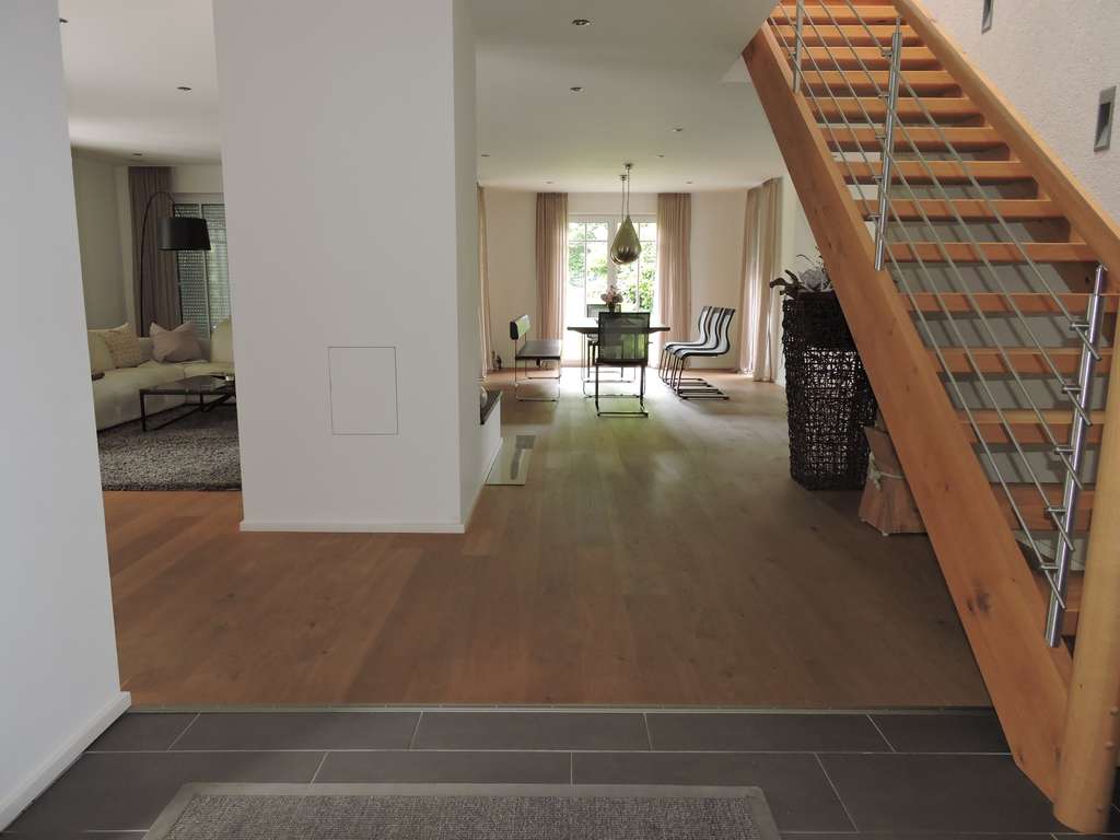 Immobilie in Pastetten - FAMILIENVILLA mit POOL und großer Doppelgarage in ländlicher Lage - 7 km östlich von Markt Schwaben - Bild 4