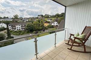 Perfekte Lage für eine Familie und ohne Renovierung einzugsbereit: EFH in Morsbach – Die vollständige Adresse der Immobilie erhältst du vom Anbieter., 51597 Morsbach – Vorschaubild 1