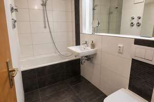 SORGLOS-INVESTMENT: Renovierte ETW mit über 5% Rendite! – Die vollständige Adresse der Immobilie erhältst du vom Anbieter., 4178 Burghausen-Rückmarsdorf, Leipzig – Vorschaubild 3