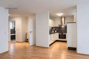 Helle und moderne Wohnung im 1. OG
Großer Südbalkon - TG-Platz
Super Zustand - sofort beziehbar – Die vollständige Adresse der Immobilie erhältst du vom Anbieter., 74080 Böckingen, Heilbronn – Vorschaubild 7