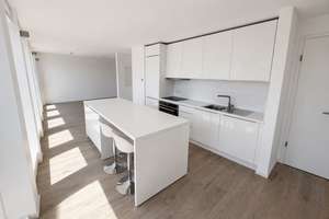 Exklusive 3-Zimmer-Wohnung mit großzügiger Terasse, Küche und Klima in zentraler Lage von Düsseldorf – 40210 Stadtmitte, Düsseldorf – Vorschaubild 2