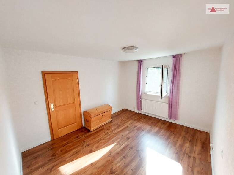 Immobilie in Elterlein - Einfamilienhaus | Zweifamilienhaus: 3.400 m² Grundstück & ruhige Randlage Elterlein OT Schwarzbach - Bild 2